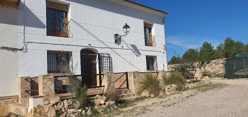 Foto 2fd0620e-0f11-41cb-8d5a-8eaa96ef4bc5. Casa aparellada amb calefacció aparcament piscina a Hellín