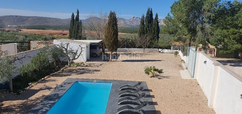 Foto 78386152-9ef7-4a14-8d47-480f63cfea7e. Casa aparellada amb calefacció aparcament piscina a Hellín
