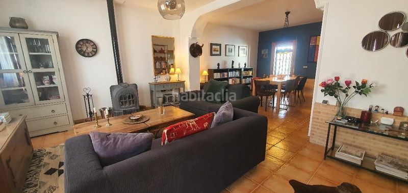Foto c53a9c35-7e3f-48fe-92ca-e6ea1f3f097b. Casa aparellada amb calefacció aparcament piscina a Hellín