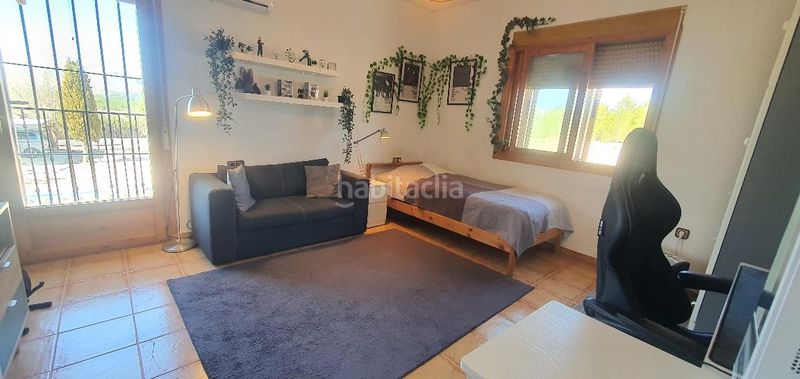 Foto e258790b-c2da-4062-b249-fbe68c73da08. Casa aparellada amb calefacció aparcament piscina a Hellín