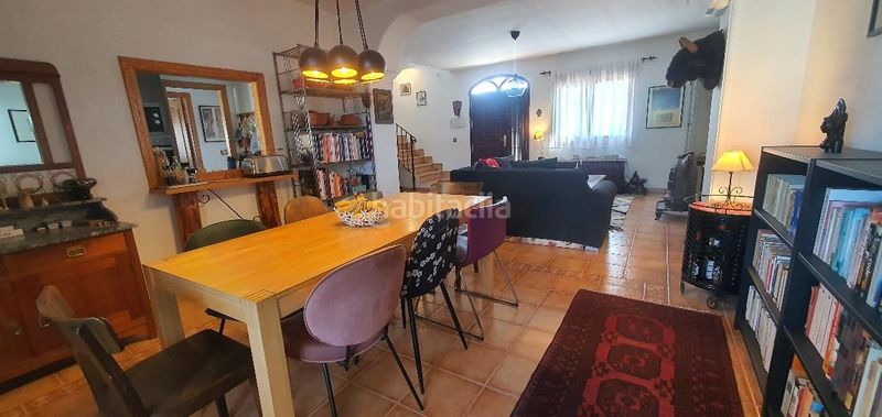 Foto eec6fa24-a76b-4117-a278-b2a785f0df67. Casa aparellada amb calefacció aparcament piscina a Hellín