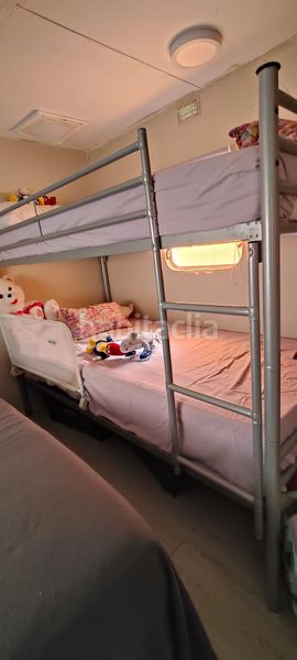 Foto ee511b1b-2389-47bb-89ee-d04dd19e2936. Xalet amb piscina a Calella