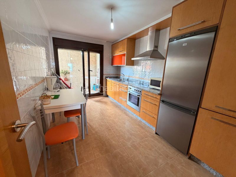 Foto c0ae8afd-f033-4bb3-af78-262c8a45f9bb. Lloguer apartament amb aparcament a Sanxenxo pueblo Sanxenxo