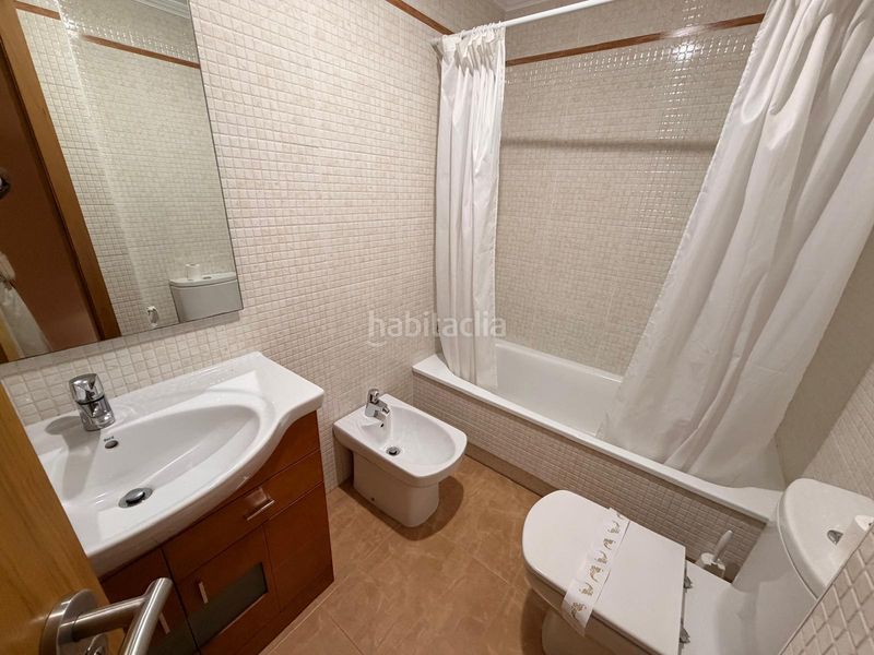 Foto f7c8f612-dad7-4a30-bcc4-a6a362e02302. Lloguer apartament amb aparcament a Sanxenxo pueblo Sanxenxo