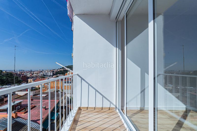 Foto 7286655d-7427-47f3-936a-5380acccbb3c. Pis a El Coll Barcelona