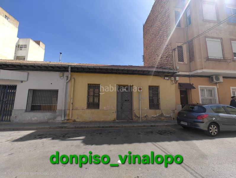 Foto 54a316a4-8c0e-465e-a61b-1529f6f2b62b. Casa aparellada a Petrer