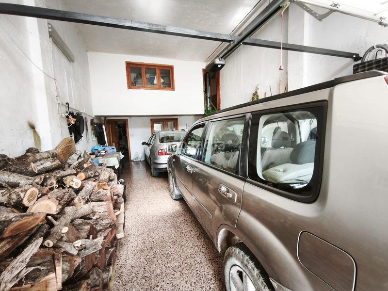 Foto d5e9346d-ca6c-44e0-9fc2-267bed5fe336. Casa aparellada a Mula