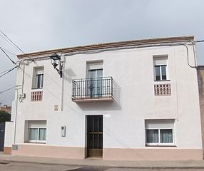 Casale in Castellví de la Marca. Muy próximo al centro de la localidad.