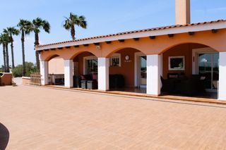 Chalet in Dolores. Chalet independiente con gran parcela en dolores.