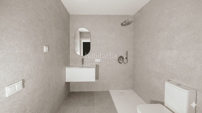 Foto 8a2d6dbc-993f-47f4-aac3-629c9abd4320. Rent flat in Centro Cáceres