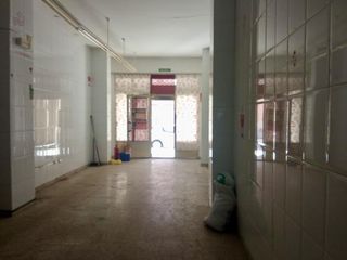 Geschäftsraum in Los Pinos - El Pilar. En la calle sor valentina mirón
