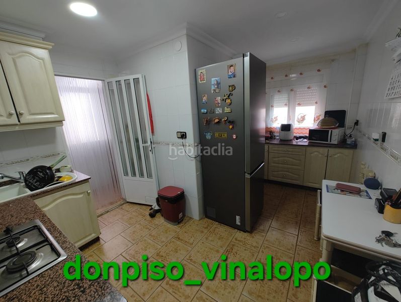 Foto b28a5bc2-ee2f-4234-a7e1-3ec977e715d6. Apartament amb calefacció a Petrer