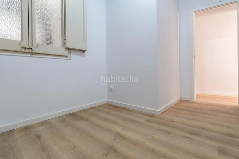 Foto 3c8acf73-cb6f-4178-a7a7-ea4aa90f32b6. Pis a Sants-Badal Barcelona