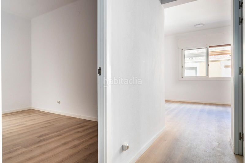 Foto 57a96fad-9919-477a-8dfe-374974835510. Pis a Sants-Badal Barcelona