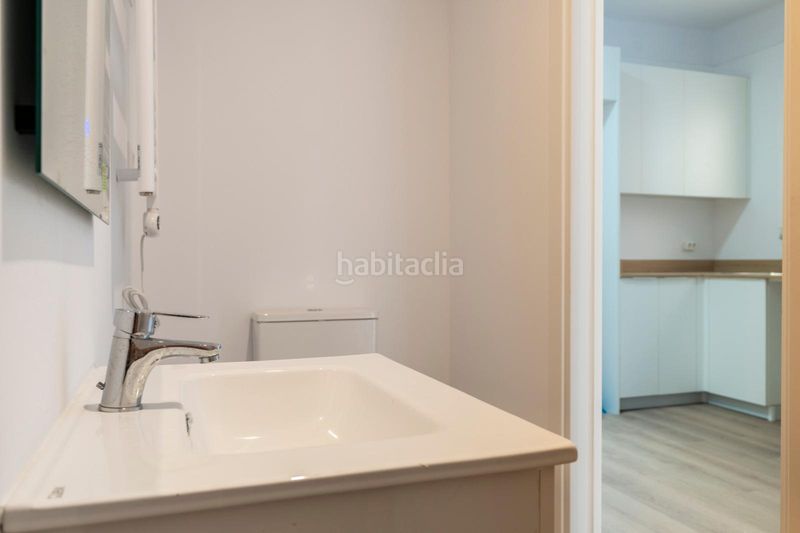 Foto 583354d5-5698-45d6-884c-8d7228de73b0. Pis a Sants-Badal Barcelona