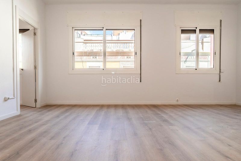 Foto 624a0347-d707-451c-9c35-42ec0c8dca6d. Pis a Sants-Badal Barcelona
