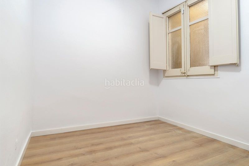 Foto 9bdb6937-100c-4dd2-943c-5695f8bd012a. Pis a Sants-Badal Barcelona