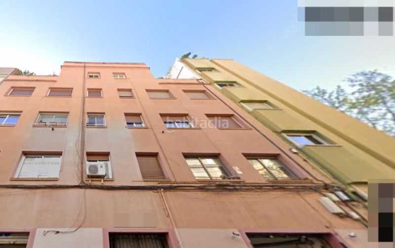 Foto a1f2a168-fb72-46e2-9fb7-1fc316385c52. Pis a Sants-Badal Barcelona