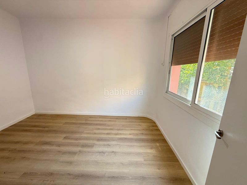 Foto b3bfa8d6-d6f0-4401-bfc3-9d917b9fc082. Pis a Sants-Badal Barcelona