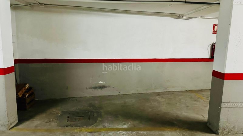 Foto 16f60b8a-8f6c-46b6-9fe8-0e737e8d5632. Aparcament cotxe a Russafa Valencia
