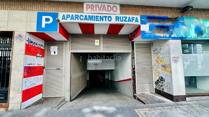 Foto 28fa136c-5aa9-4c66-924b-7934c5b36c0c. Aparcament cotxe a Russafa Valencia