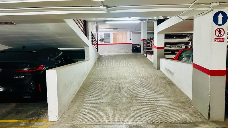 Foto bd864242-813b-4c01-890d-954949c3984a. Aparcament cotxe a Russafa Valencia