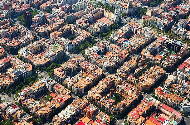 Foto e7552209-4d6f-446e-8863-0a23b32578c8. Pis amb calefacció aparcament a Sants-Badal Barcelona