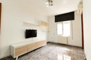 Apartament a Collblanc. Mercado collblanc