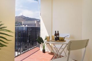 Flat in Pedralbes. Próximo al cuartel del bruc