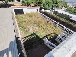Casa aparellada a Manantiales - Lagar - Cortijo. Muy cerca del mercadona sobre av de la solidaridad