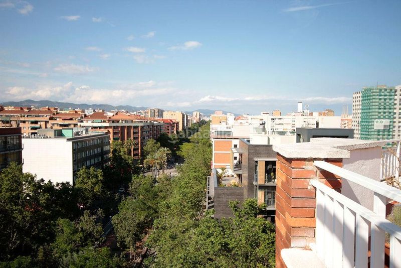 Foto e6a54d4c-466e-4d9a-a533-5c3f90f223e8. Àtic amb calefacció a El Clot Barcelona