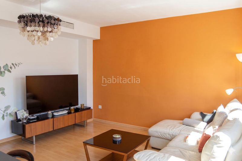 Foto 380091d2-f76d-4dbd-a088-9c1315989c3e. Casa aparellada amb calefacció aparcament a Montesol - Mejostilla Cáceres