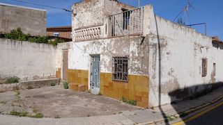 Maison jumelée à Onda. Casa con muchas posibilidades, para reformar,sin acceso