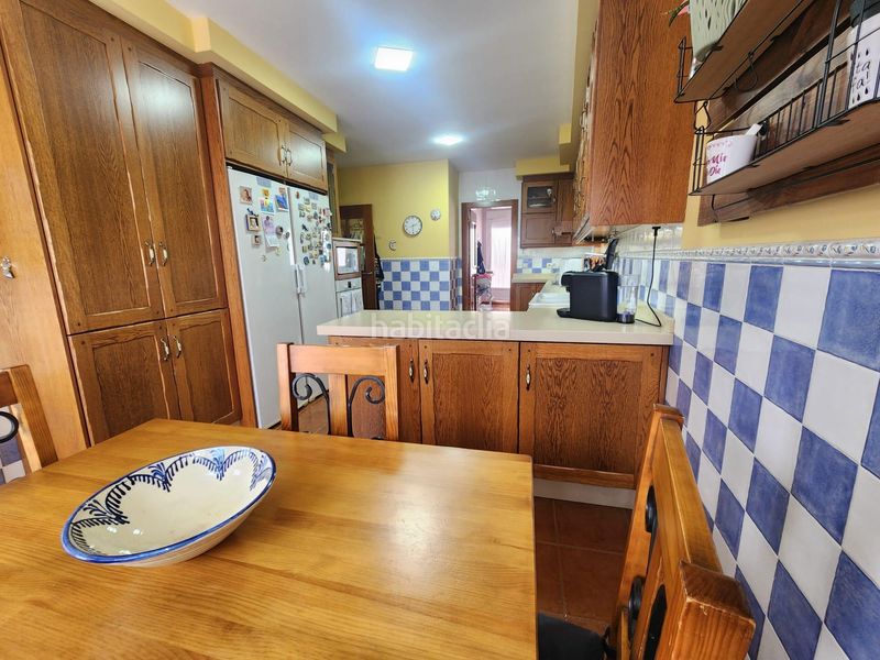 Foto 4b393d3b-8fd9-4cff-959b-d865729391af. Casa aparellada amb calefacció aparcament a Tobarra
