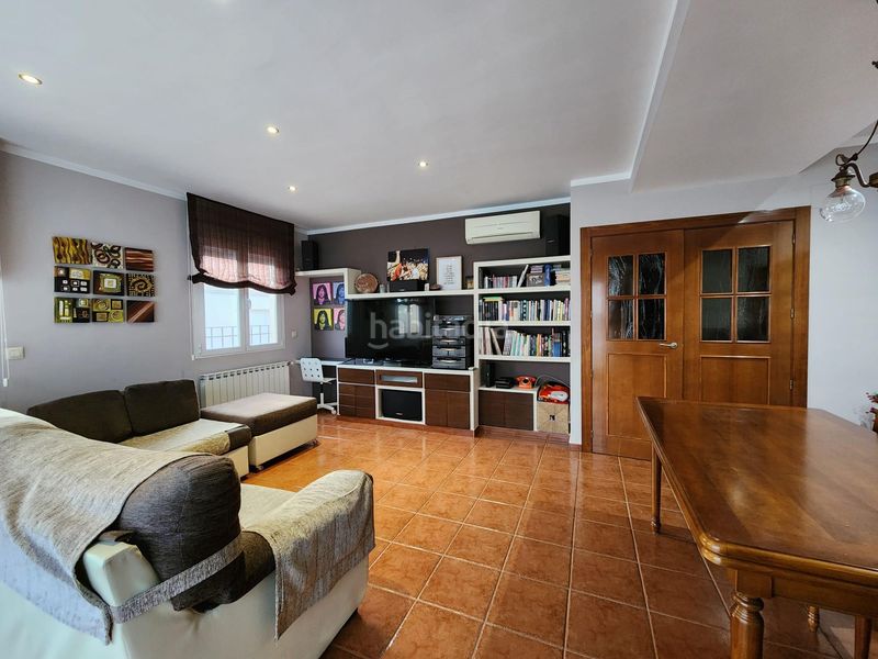 Foto d07424d6-d71d-4cea-95cb-ed019514db0a. Casa aparellada amb calefacció aparcament a Tobarra