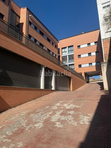 Foto d439ebd6-7a01-4f4e-84b0-be0e6641f250. Aparcament cotxe a Poble Sec Igualada