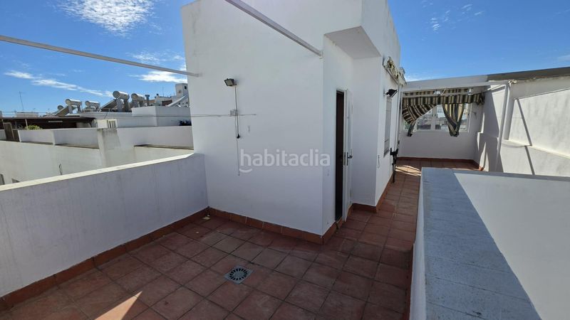 Foto 6caaa988-0c81-47e8-ba50-d4524ff47148. Xalet amb aparcament a Plaza de toros - Venta Vargas - Capitania San Fernando