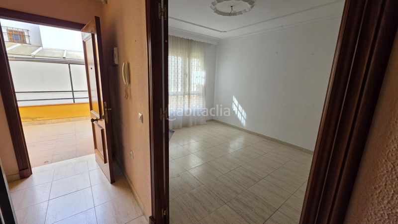 Foto 6cee9692-bd66-42a1-84d3-cfe10cd7193d. Xalet amb aparcament a Plaza de toros - Venta Vargas - Capitania San Fernando