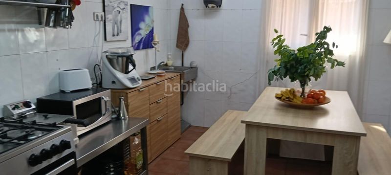 Foto f8be62b2-c4ca-4e79-9eef-ceeda1e4d371. Masia amb calefacció aparcament a Subirats