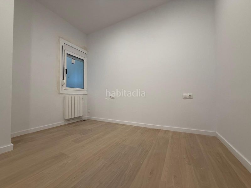 Foto 17a0d7b5-6d5e-4cb0-9e7e-61429d3275d3. Pis amb calefacció aparcament a Sants Barcelona