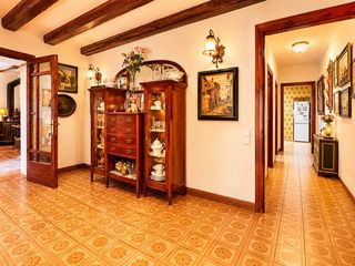 Masia a Ullastrell. Casa señorial , ullastrell pueblo