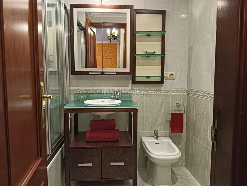 Foto d4d648c4-4381-49b2-b7cb-2bf18f51d0f8. Apartament amb aparcament a As Travesas - Balaidos Vigo