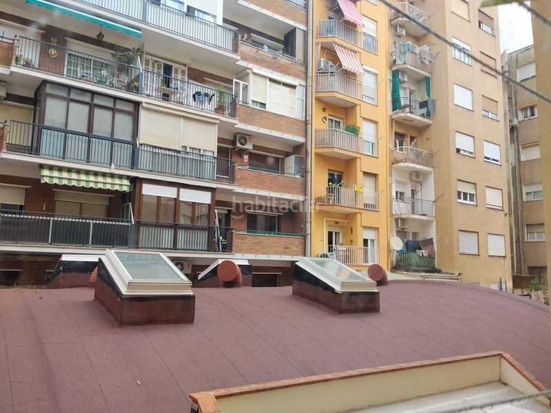 Foto 27289fb3-3e0c-4fe2-9bce-4720e19463d9. Pis amb aparcament a El Camp de l´Arpa del Clot Barcelona
