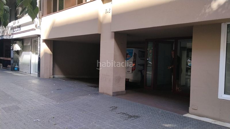 Foto b983f098-d3e9-4423-bdac-faaac52dae2f. Pis amb aparcament a El Camp de l´Arpa del Clot Barcelona