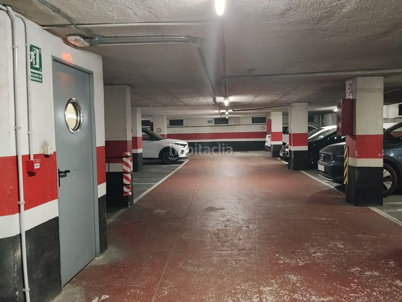 Foto c9c45110-d057-40e7-91ac-75c877943579. Pis amb aparcament a El Camp de l´Arpa del Clot Barcelona