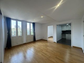 Apartamento en L´Antiga Esquerra de l´Eixample. Calle aribau esquina con calle valencia