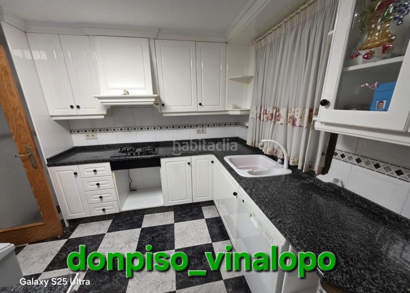 Foto eb57eacb-7ed1-4347-8959-fbc2d0d3cc19. Apartament amb aparcament a Petrer