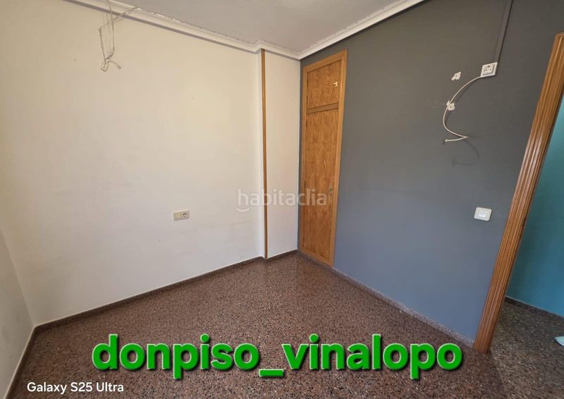 Foto fe4a5fec-12a0-43a3-bc03-717c0412ee49. Apartament amb aparcament a Petrer