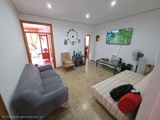 Towny house in Ondara. Cerca del centro comercial portal de la marina.