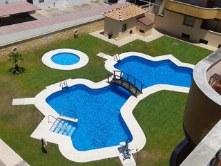 Apartamento en V Centenario-Piletas-Capuchinos. A 200 metros de la playa de las piletas
